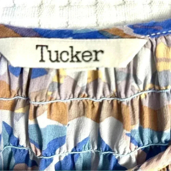 Tucker Size M Silk Multicolor Geo Print 3/4 Bishop Sleeve Button Up Blouse Top - Picture 7 of 11